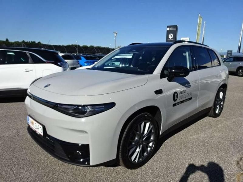 Neu Leapmotor C10 160 kW (218 PS) 2025 Grau SUV