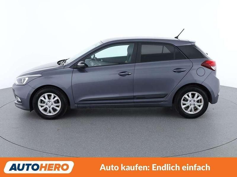 Gebraucht Hyundai i20 GO! 84 PS (61 kW) 2016 Grau Kleinwagen