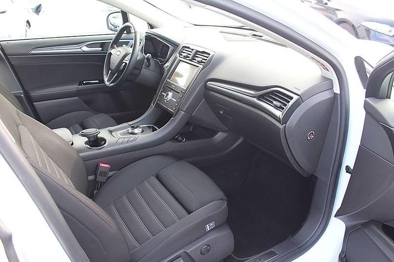 Gebraucht Ford Mondeo Titanium 190 PS (139 kW) 2020 Weiß Kombi