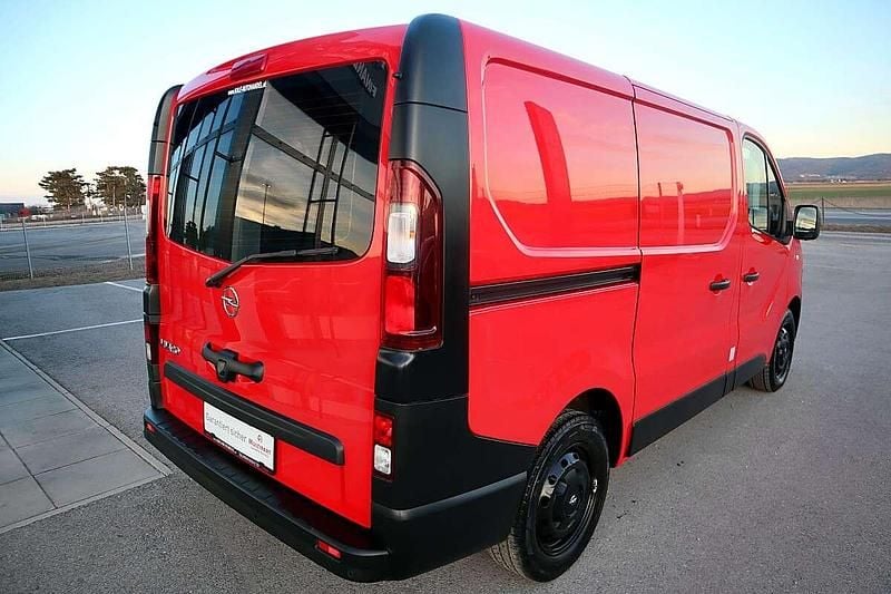 Gebraucht Opel Vivaro Edition 121 PS (88 kW) 2019 Rot Van / Kleinbus