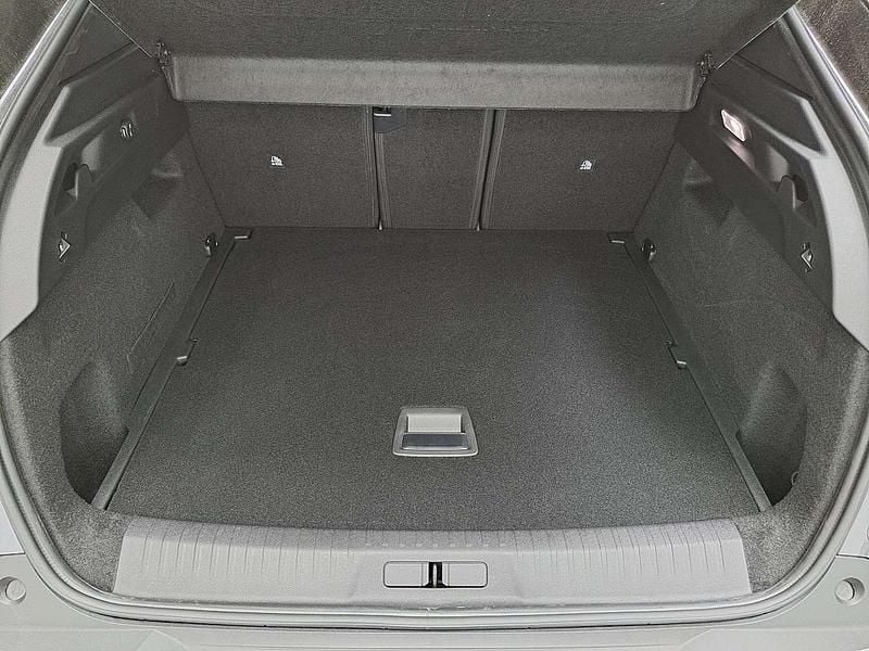 Gebraucht Peugeot e-3008 156 kW (213 PS) 2024 Schwarz SUV