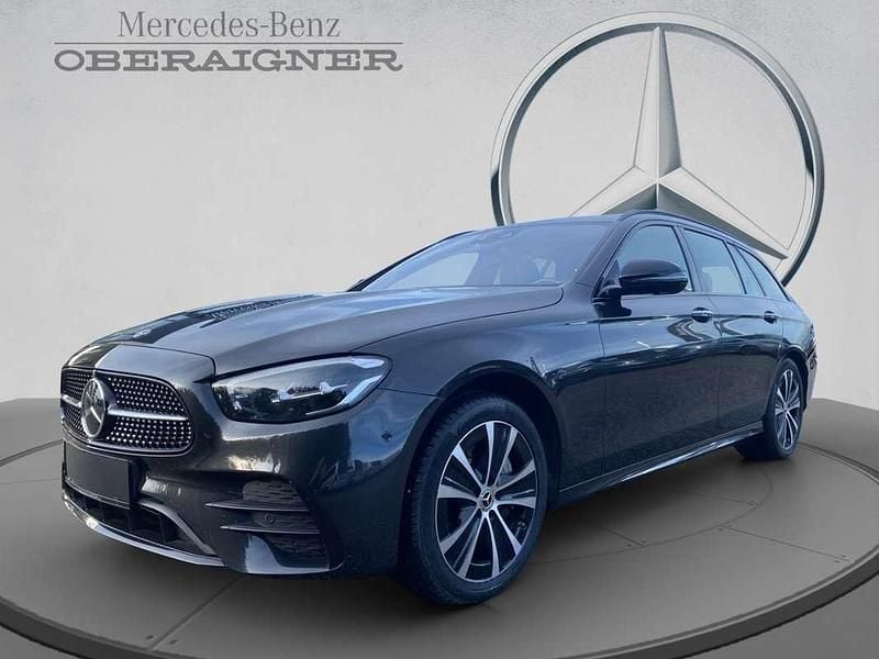 Grau Gebraucht 2023 Mercedes E300 Kombi | € 39.900 (Fairer Preis) - Bild 1/4