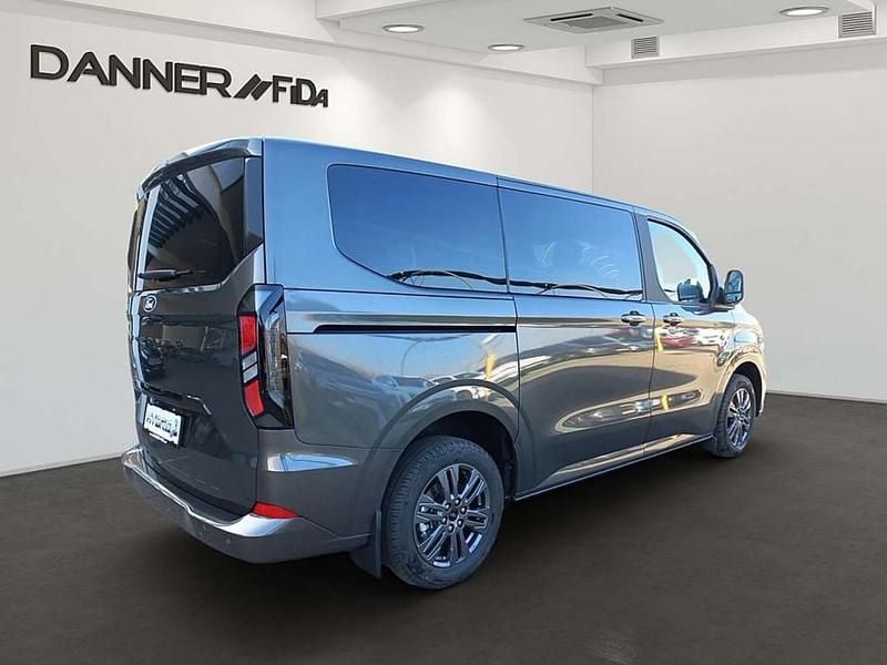 Neu Ford Tourneo Custom Titanium 118 PS (86 kW) 2026 Van
