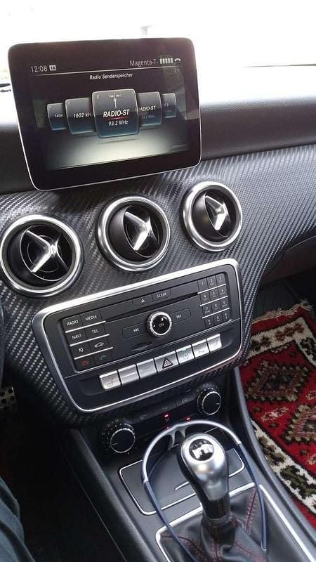 Gebraucht Mercedes A200 156 PS (114 kW) 2016 Silber Limousine