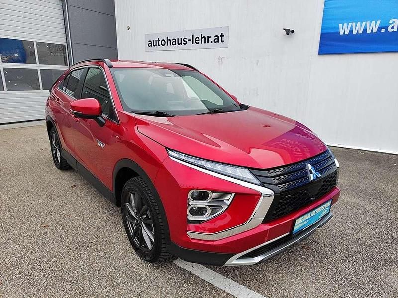 Rot Gebraucht 2021 Mitsubishi Eclipse Cross Intense+ SUV | € 23.490 (Fairer Preis) - Bild 1/4