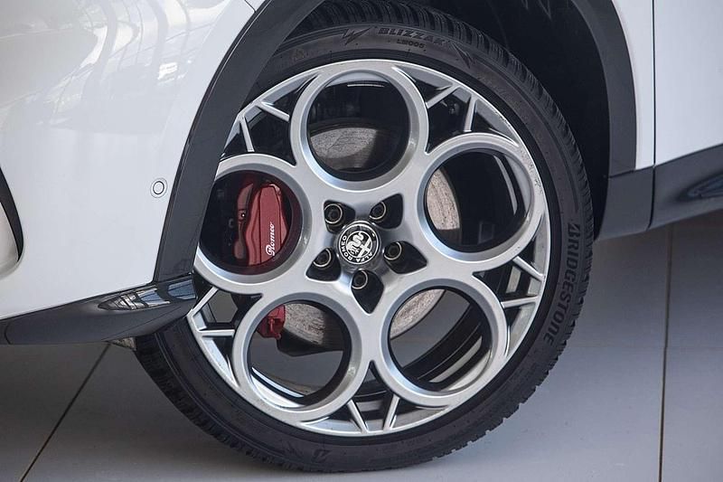 Gebraucht Alfa Romeo Tonale Veloce 179 PS (131 kW) 2024 Weiß SUV