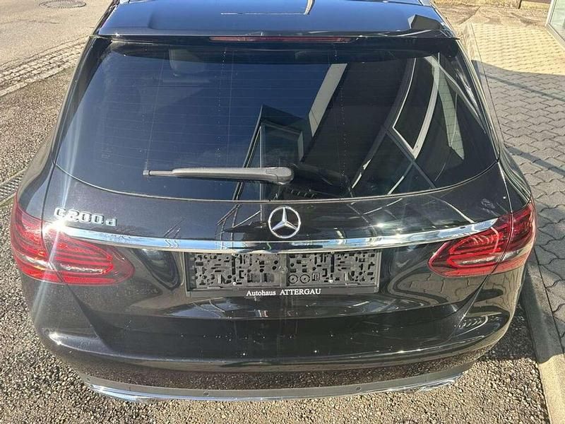 Gebraucht Mercedes C200 160 PS (117 kW) 2019 Schwarz Kombi