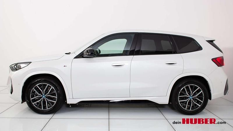 Gebraucht BMW iX1 Luxury Line 200 kW (272 PS) 2024 Mineralweiß SUV