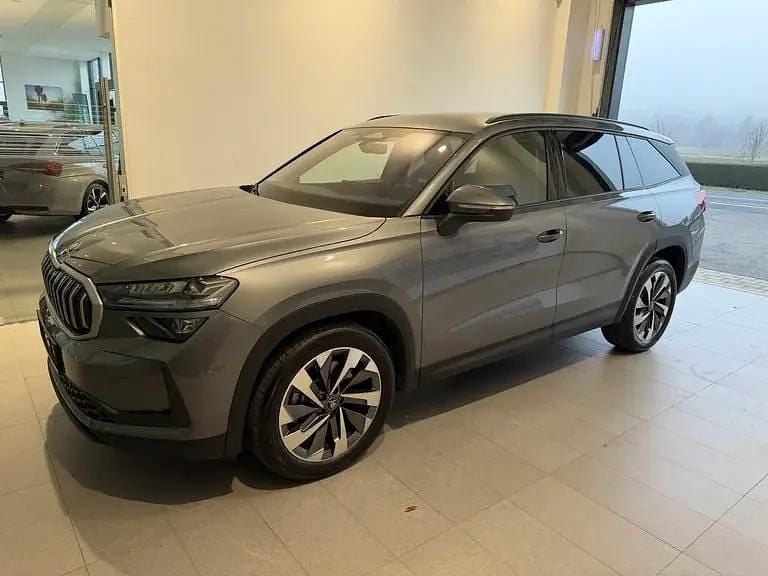 Gebraucht Skoda Kodiaq Selection 193 PS (141 kW) 2025 Mittelgrau  metallic SUV