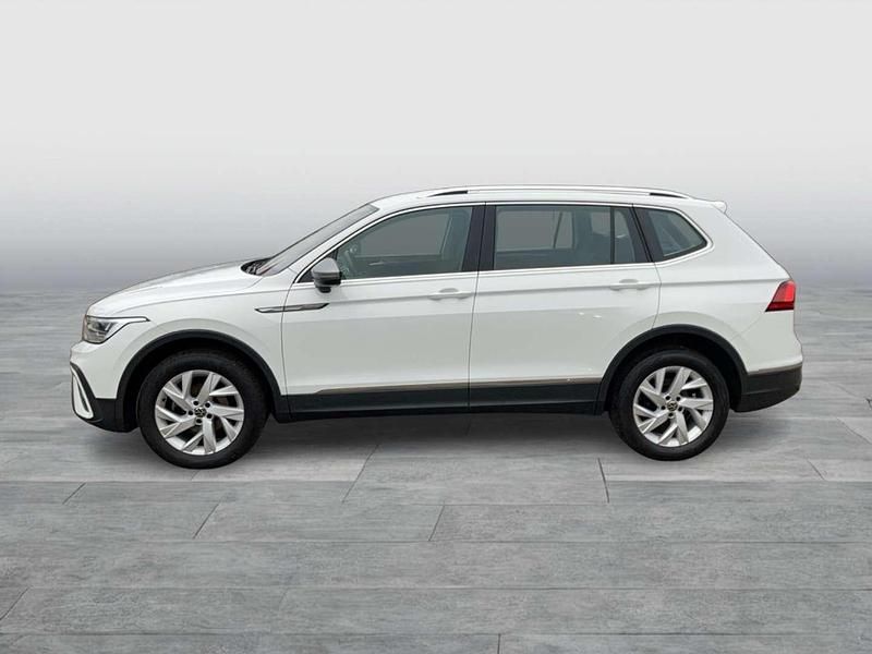 Gebraucht VW Tiguan Allspace Life 150 PS (110 kW) 2022 Weiß SUV