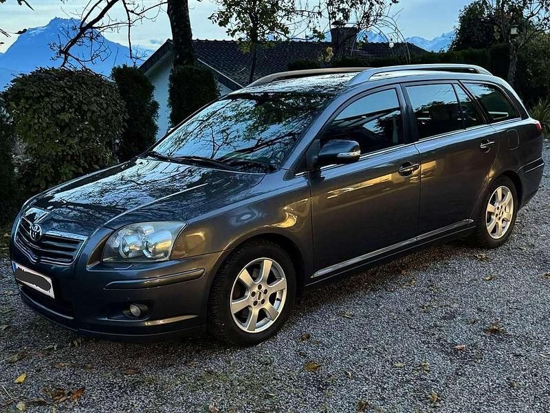 Grau Gebraucht 2008 Toyota Avensis Business Edition Kombi | € 4.500 - Bild 1/4