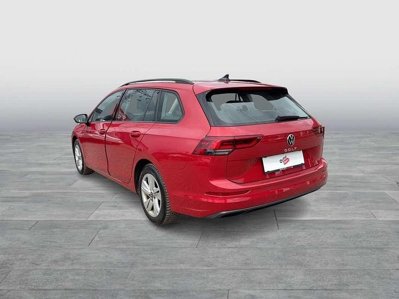 Gebraucht VW Golf VIII Life 116 PS (85 kW) 2022 Rot Kombi