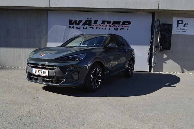 Gebraucht Cupra Terramar 204 PS (150 kW) 2025 Dunkelblau  normal SUV