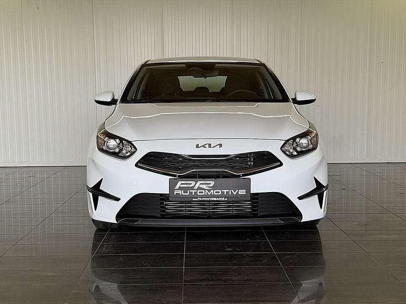 Gebraucht Kia Ceed Play 101 PS (74 kW) 2025 Weiß Kleinwagen