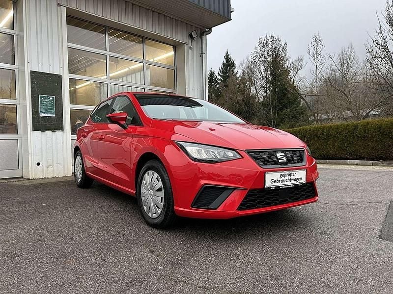 Rot Gebraucht 2022 Seat Ibiza Reference Limousine | € 12.975 (Fairer Preis) - Bild 1/4