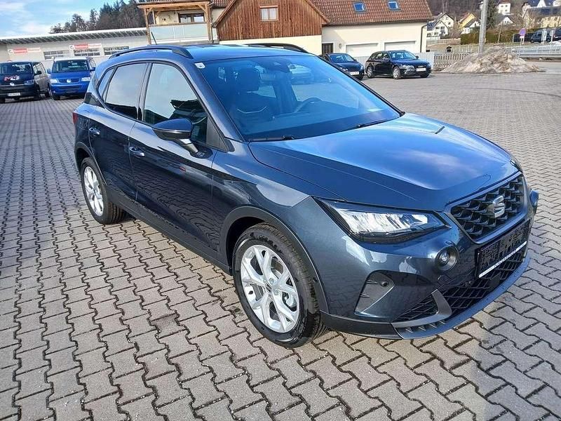 Neu Seat Arona FR 116 PS (85 kW) 2025 Dunkelgrau  metallicperleffekt SUV