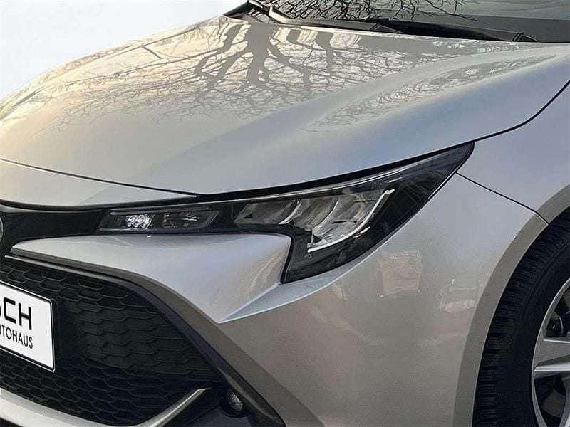 Gebraucht Toyota Corolla Active 116 PS (85 kW) 2020 Silber Limousine