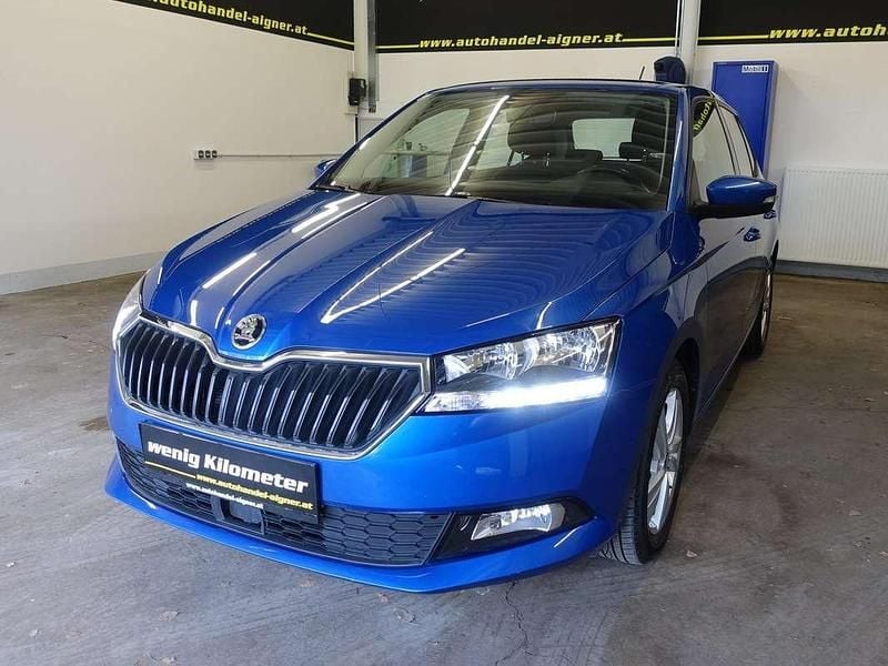 Blau Gebraucht 2018 Skoda Fabia Ambition Limousine | € 11.900 (Fairer Preis) - Bild 1/4