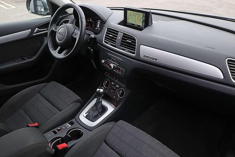 Gebraucht Audi Q3 Comfort 150 PS (110 kW) 2017 Grau SUV