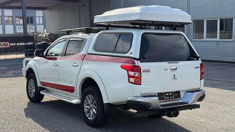 Gebraucht Mitsubishi L200 181 PS (133 kW) 2015 Weiß Abholung