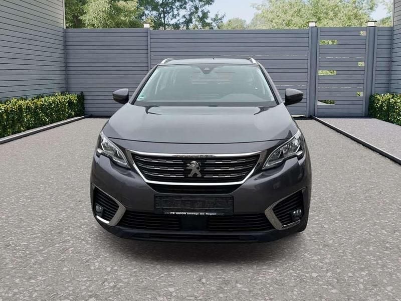 Gebraucht Peugeot 5008 Active 131 PS (96 kW) 2019 SUV