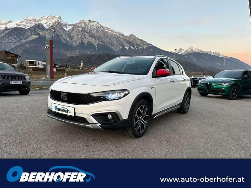 Weiß Gebraucht 2022 Fiat Tipo Cross Limousine | € 18.990 (Etwas zu teuer) - Bild 1/4