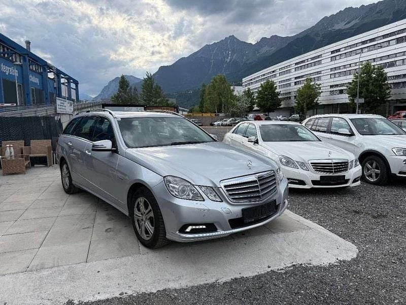 Gebraucht Mercedes E250 204 PS (150 kW) 2010 Grau Kombi