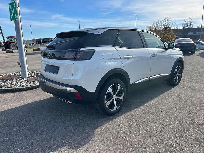 Gebraucht Peugeot 3008 Allure 131 PS (96 kW) 2021 Weiß Limousine