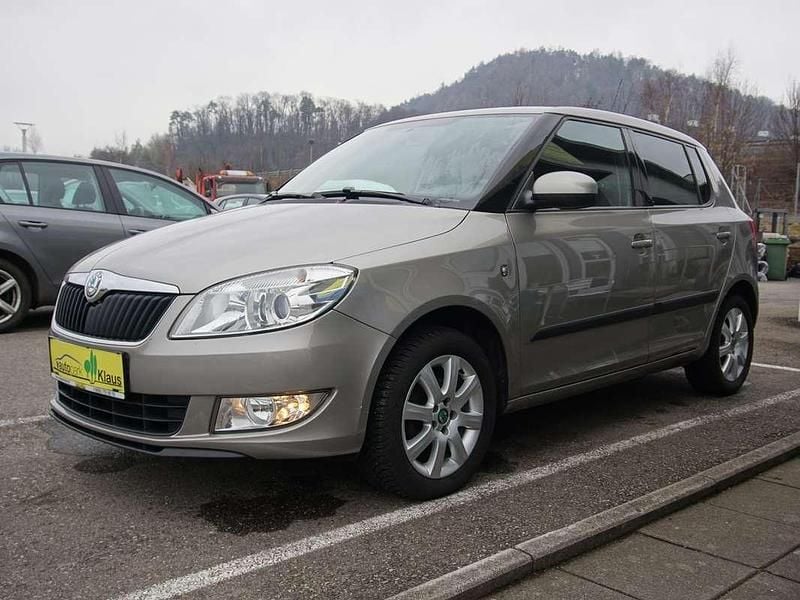 Gebraucht Skoda Fabia Elegance 69 PS (50 kW) 2012 Beige Kleinwagen