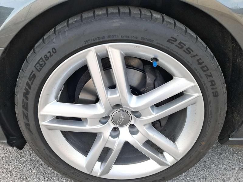 Gebraucht Audi A6 Comfort 204 PS (150 kW) 2013 Grau Kombi