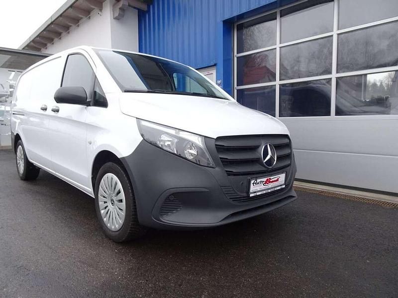 Gebraucht Mercedes Vito 163 PS (119 kW) 2024 Weiß Van