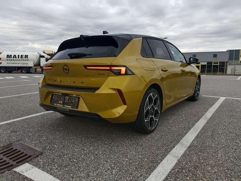 Gebraucht Opel Astra 150 PS (110 kW) 2023 Limousine