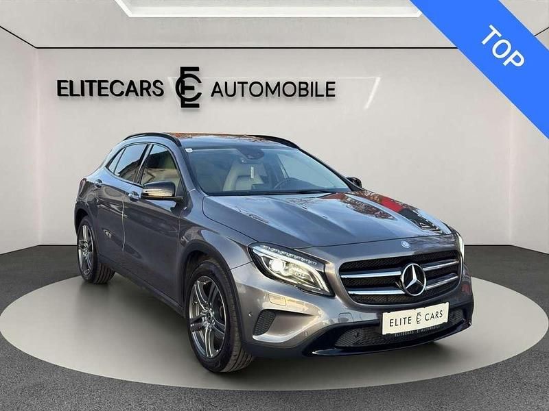 Silber Gebraucht 2014 Mercedes GLA200 Avantgarde SUV | € 18.990 (Fairer Preis) - Bild 1/3
