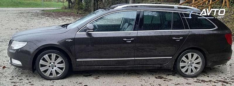 Gebraucht Skoda Superb 260 PS (191 kW) 2013 Braun Kombi