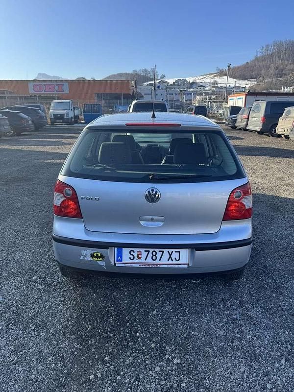 Gebraucht VW Polo 54 PS (39 kW) 2002 Silber Limousine