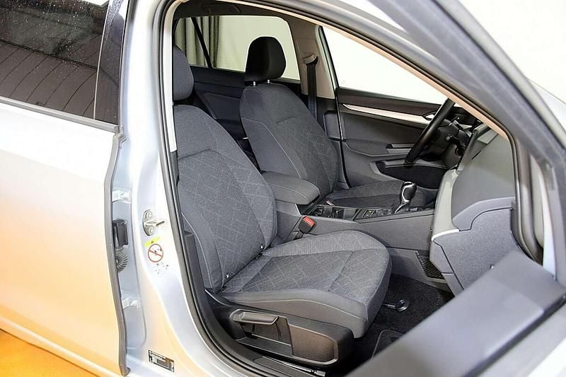 Gebraucht VW Golf VIII Life 116 PS (85 kW) 2020 Silber Limousine