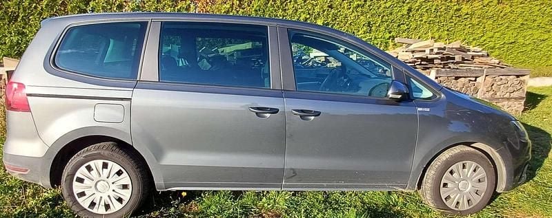 Grau Gebraucht 2019 Seat Alhambra Business Van / Kleinbus | € 19.490 (Fairer Preis) - Bild 1/4