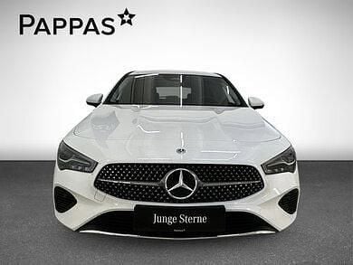 Gebraucht Mercedes CLA180 Progressive 136 PS (100 kW) 2024 Unilack polarweiß Limousine