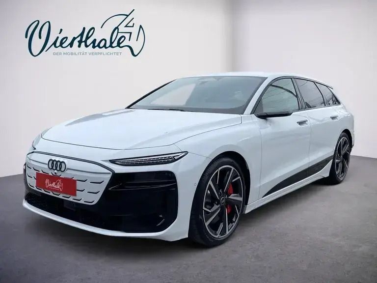 Weiss metallic Gebraucht 2025 Audi e-tron Ambiente SUV | € 95.950 - Bild 1/4