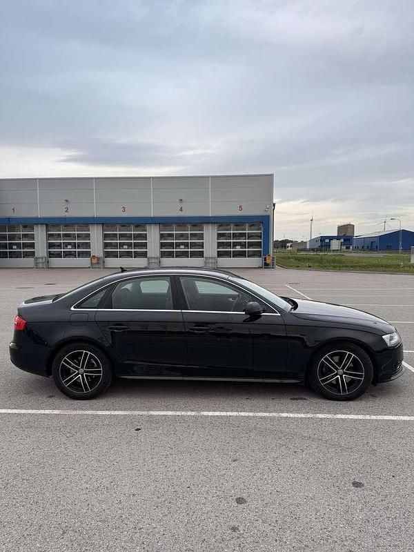Gebraucht Audi A4 Comfort 136 PS (100 kW) 2014 Limousine