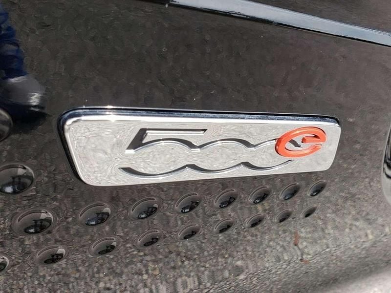 Gebraucht Fiat 500e 83 kW (113 PS) 2015 Kleinwagen