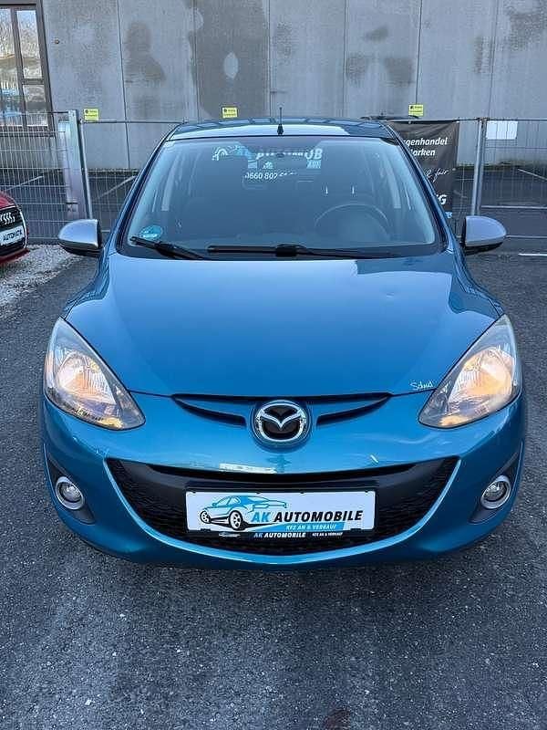 Blau Gebraucht 2013 Mazda 2 Edition Limousine | € 4.900 (Etwas zu teuer) - Bild 1/4