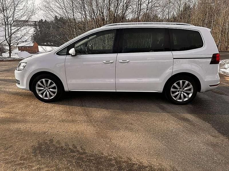 Gebraucht VW Sharan Highline 177 PS (130 kW) 2020 Weiß Van / Kleinbus