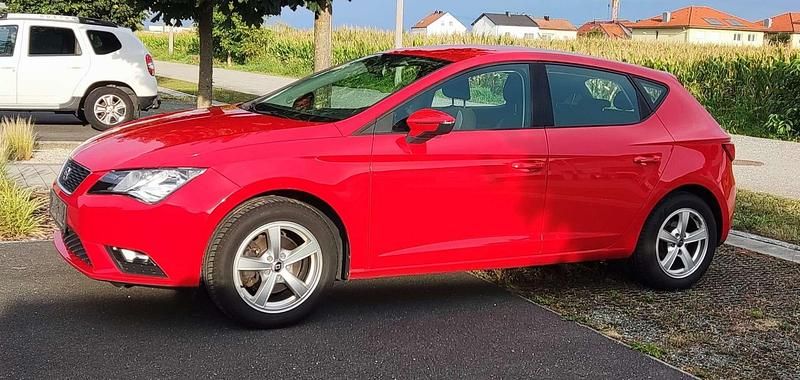 Gebraucht Seat Leon 86 PS (63 kW) 2013 Rot Limousine