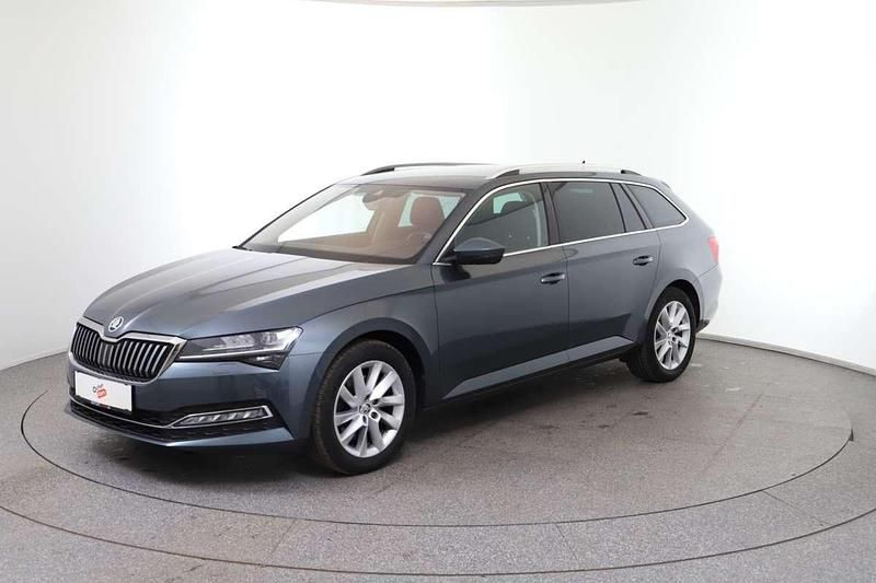 Gebraucht Skoda Superb Style 190 PS (139 kW) 2020 Grau Kombi