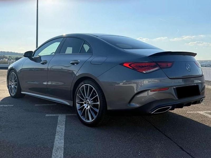 Gebraucht Mercedes CLA180 136 PS (100 kW) 2022 Grau Limousine