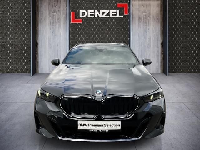 Gebraucht BMW 520 Comfort Edition 197 PS (144 kW) 2025 Sophistograu brillia Kombi