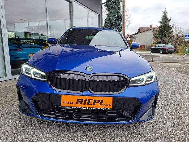Gebraucht BMW 330 M Sport 286 PS (210 kW) 2023 Blau Kombi