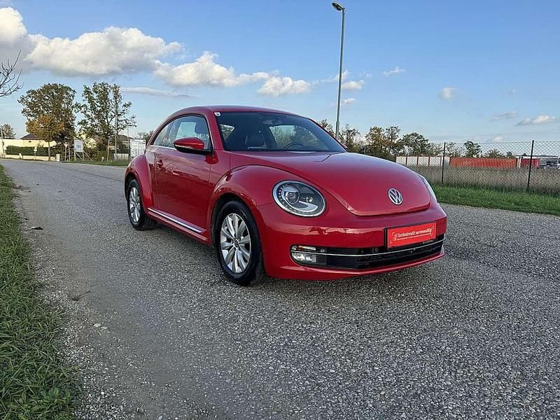 Rot Gebraucht 2012 VW Beetle Design Limousine | € 10.200 (Fairer Preis) - Bild 1/4
