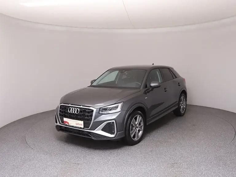 Grau Gebraucht 2024 Audi Q2 S-Line SUV | € 36.290 (Teuer) - Bild 1/4